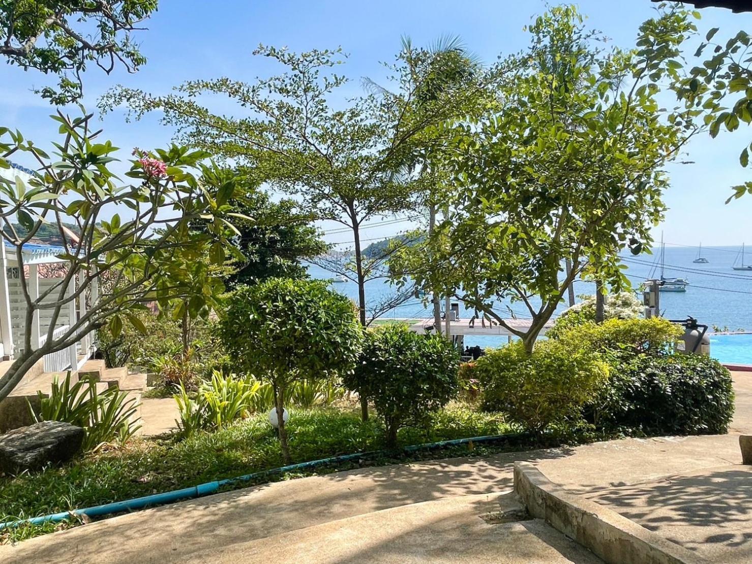 Naiharn On The Rock Resort Phuket Nai Harn Bagian luar foto